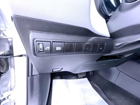 Used 2025 Toyota Corolla SE w/ Convenience Package FWD image 16