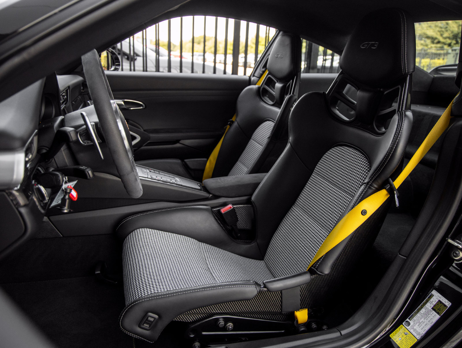 Used 2015 Porsche 911 GT3 RWD image 5