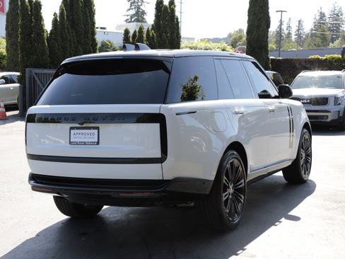 Certified 2025 Land Rover Range Rover SE AWD/4WD image 10