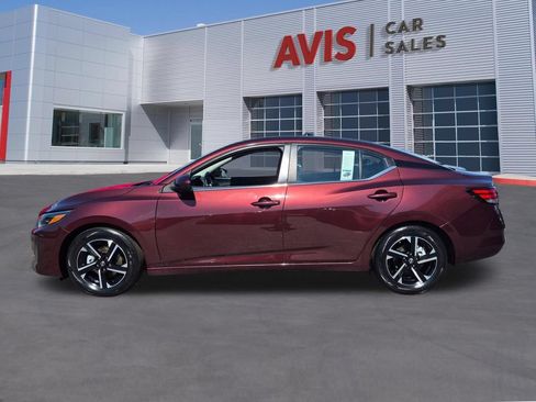Used 2025 Nissan Sentra SV FWD image 10