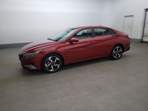 Used 2023 Hyundai Elantra Limited image 2