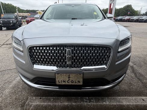 Used 2021 Lincoln Nautilus FWD w/ Equipment Group 101A image 2