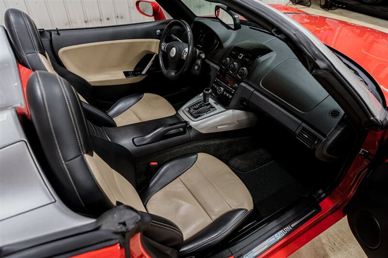Used 2007 Saturn Sky w/ Premium Trim Pkg RWD image 22