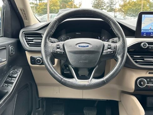 Used 2020 Ford Escape SEL image 19