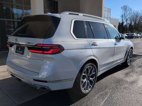 Certified 2023 BMW X7 xDrive40i w/ Premium Package image 3