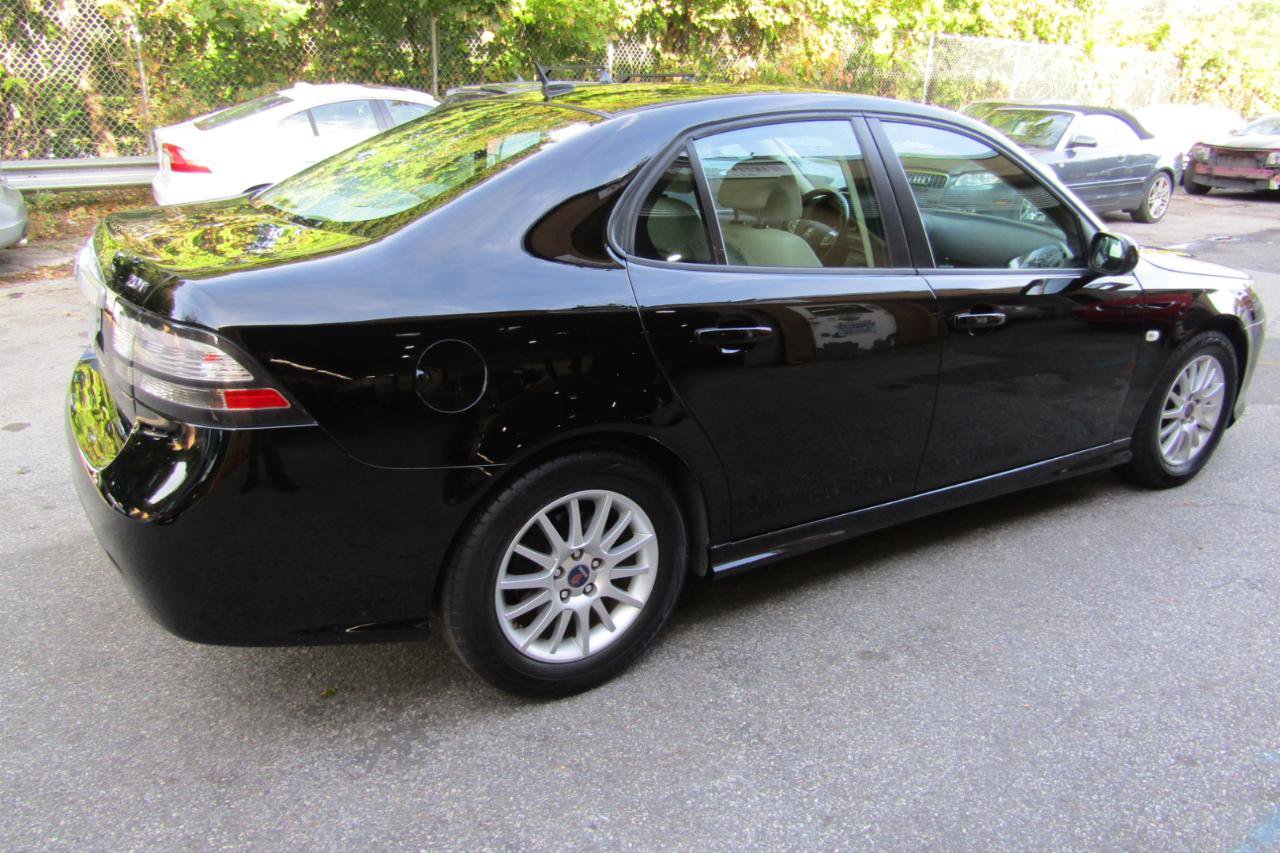 Used 2008 Saab 9-3 2.0T w/ Moonroof Package FWD image 15