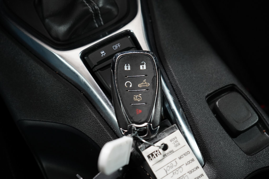 Used 2023 Chevrolet Camaro LT RWD image 22