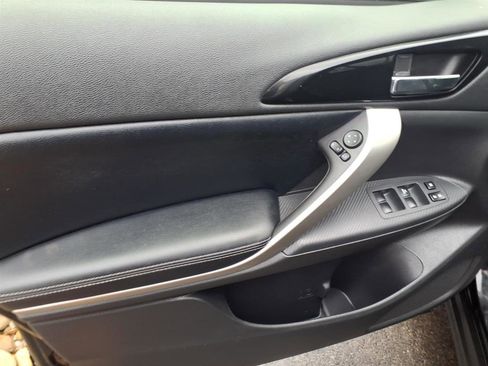 Used 2024 Mitsubishi Eclipse Cross SE image 6