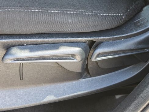 Used 2025 Honda CR-V LX image 23