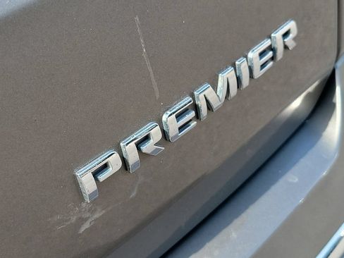 Used 2020 Chevrolet Traverse Premier w/ LPO, Floor Liner Package AWD/4WD image 39