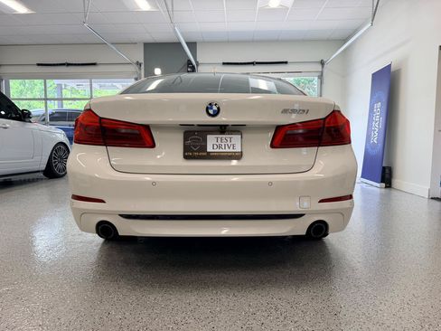 Used 2019 BMW 530i w/ Premium Package RWD image 8