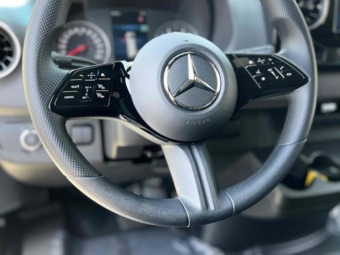 Used 2026 Mercedes-Benz Sprinter 2500 image 31