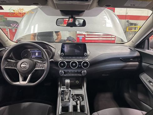 Used 2024 Nissan Sentra SV FWD image 16