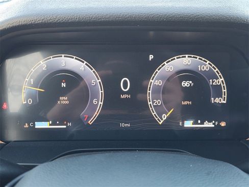 New 2025 Jeep Grand Cherokee Altitude image 12