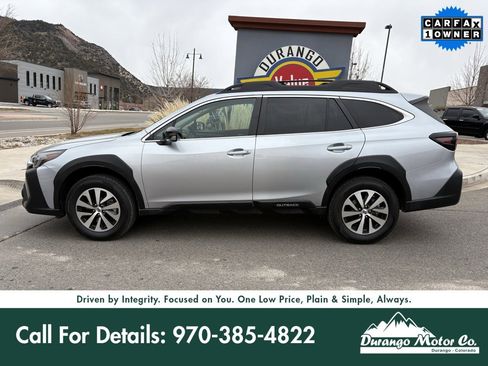 Used 2024 Subaru Outback Premium image 3