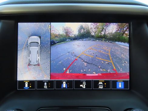 Used 2023 GMC Acadia Denali w/ Denali Ultimate Package image 7