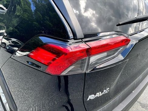 Used 2020 Toyota RAV4 XLE w/ Convenience Package AWD/4WD image 32