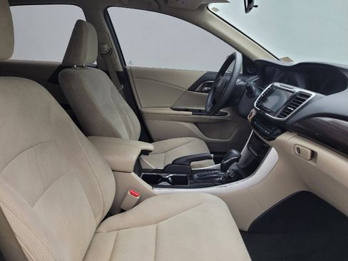 Used 2017 Honda Accord EX image 21