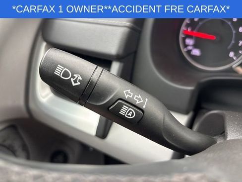 Used 2023 GMC Terrain SLT image 31