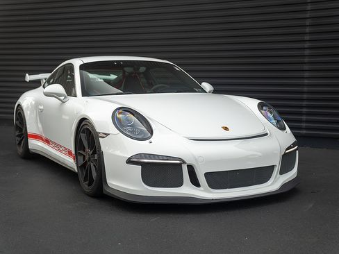 Certified 2015 Porsche 911 GT3 RWD image 22