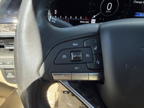 Used 2021 Cadillac Escalade Premium Luxury image 13