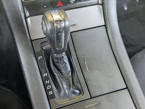 Used 2017 Ford Taurus SEL FWD image 12