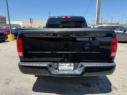 Used 2017 RAM 1500 Express w/ Black Ram 1500 Express Group RWD image 7