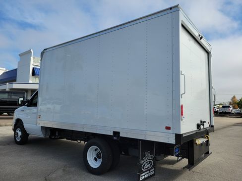 New 2026 Ford E-450 and Econoline 450 Super Duty w/ Power Equipment Group image 4