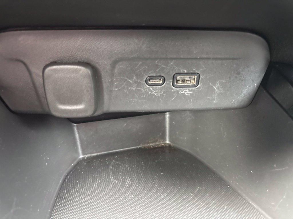 Used 2025 Chevrolet Trax LT FWD image 20