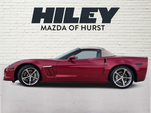 Used 2011 Chevrolet Corvette Grand Sport w/ Preferred Equipment Group RWD image 3