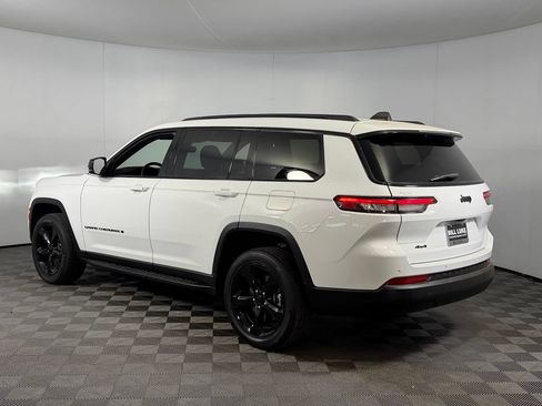 Certified 2023 Jeep Grand Cherokee L Laredo AWD/4WD image 9