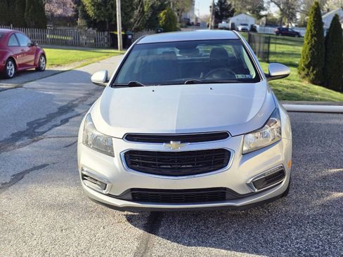 Used 2016 Chevrolet Cruze LT w/ Technology Package image 9