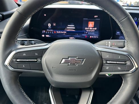 Used 2024 Chevrolet Traverse LT image 26