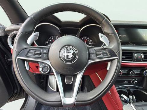 Used 2019 Alfa Romeo Stelvio Ti Sport w/ Quick Order Package 22S Sport AWD/4WD image 15