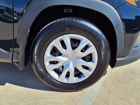 Certified 2026 Toyota Corolla Cross L image 10