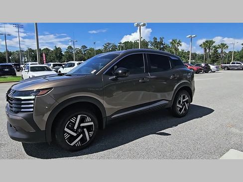 Used 2026 Nissan Kicks SV w/ SV Premium Package FWD image 21