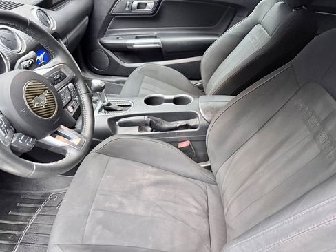 Used 2019 Ford Mustang Coupe RWD image 10