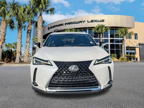 Used 2019 Lexus UX 200 w/ Accessory Package FWD image 10