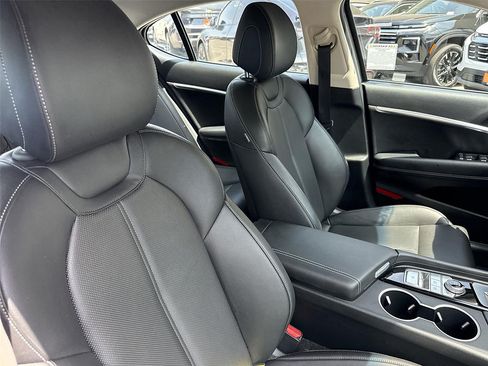 Used 2025 Genesis G70 2.5T AWD/4WD image 26