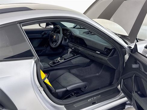 Used 2024 Porsche 911 GT3 RS image 29