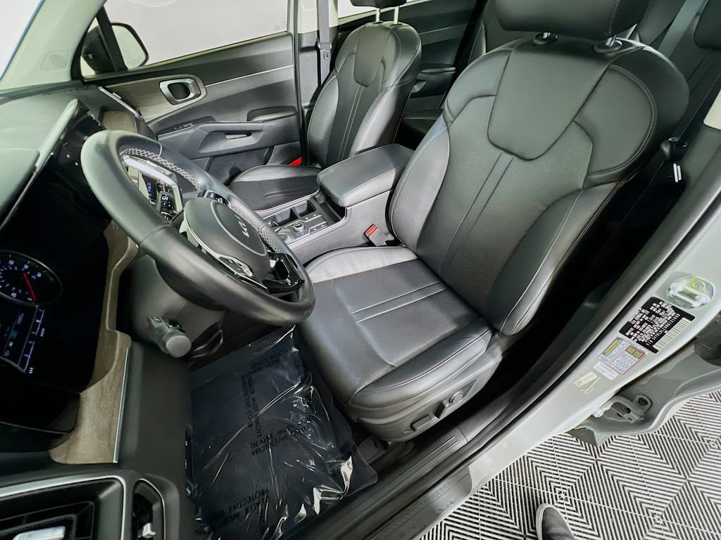 Used 2022 Kia Sorento S w/ Panoramic Sunroof Package AWD/4WD image 21