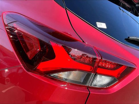 Used 2022 Chevrolet TrailBlazer RS image 30