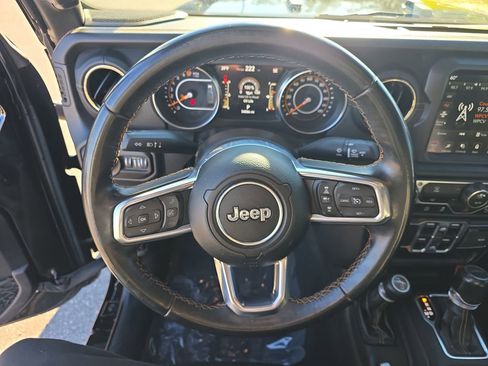 Used 2021 Jeep Gladiator Overland image 24