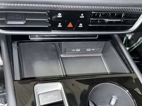 Used 2024 Volkswagen Atlas Cross Sport SEL Premium R-Line image 24