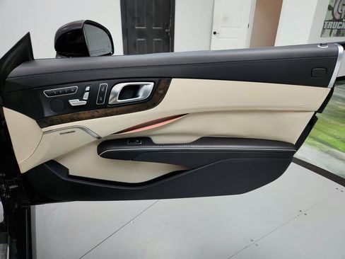Used 2013 Mercedes-Benz SL 550 image 29