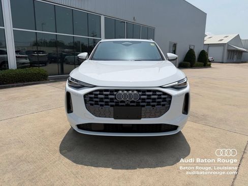 Used 2025 Audi Q5 Premium Plus w/ Premium Plus AWD/4WD image 2
