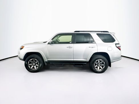 Used 2020 Toyota 4Runner TRD Off-Road Premium image 4