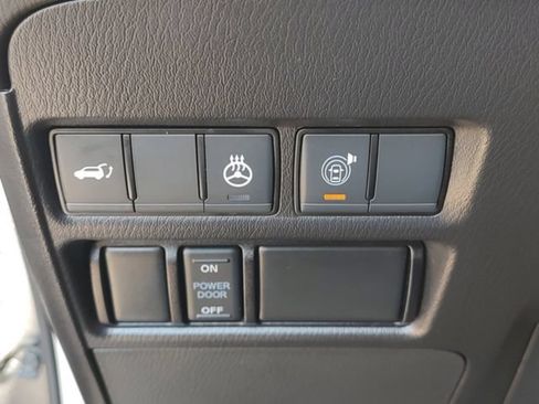 Used 2022 Nissan Armada Platinum w/ Captain's Chairs Package RWD image 24