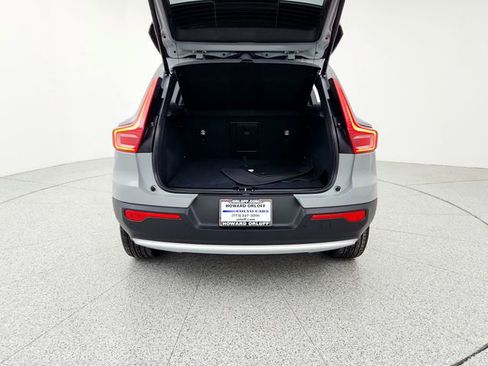 Certified 2025 Volvo XC40 B5 Core image 19