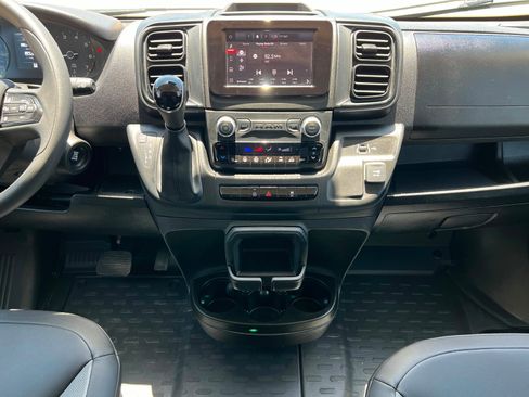 Used 2025 RAM ProMaster 3500 w/ Convenience Group FWD image 13